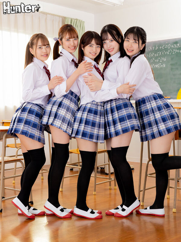 女子率99％！ミニスカ×ニーハイ女子ばかりの学校で絶対領域パンチラに毎日フル勃起！朝から始まって授業中、休み時間、放課後…常にヤラれまくり！