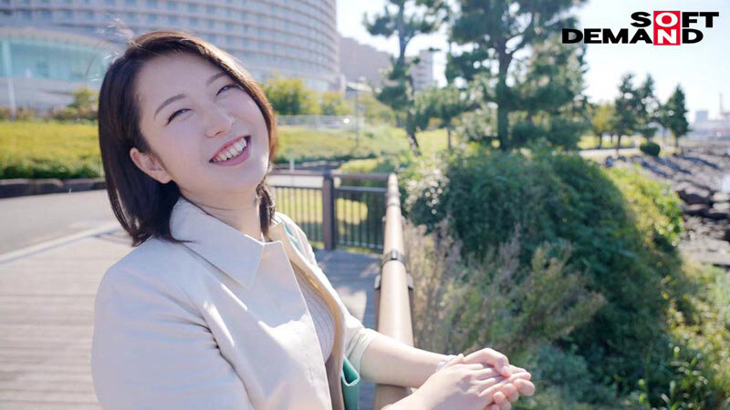 AV出演で私の内に秘めた性欲を見つける旅に出ます。 茉乃莉華子 32歳 AV DEBUT