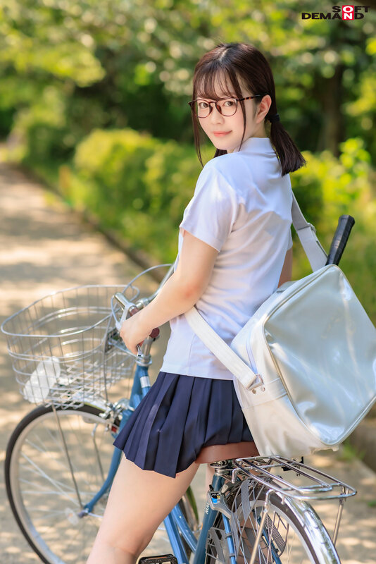 勉強は苦手だったけど、部活とHは大好きでした。橋本りこ AV DEBUT