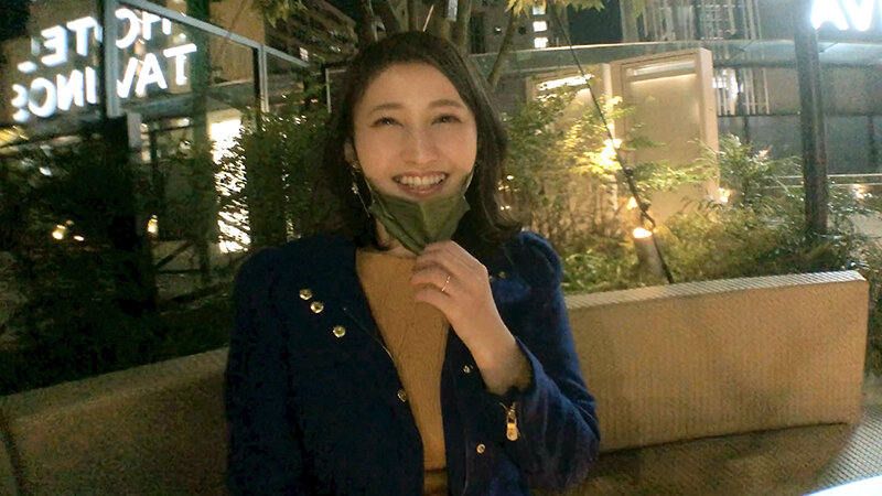 「夫のSEXはワンパターン…」不完全燃焼な美人妻は他の男で楽しみたい。勝負下着のTバックを履いて激ピストンに巨乳が揺れる322分9発射！！