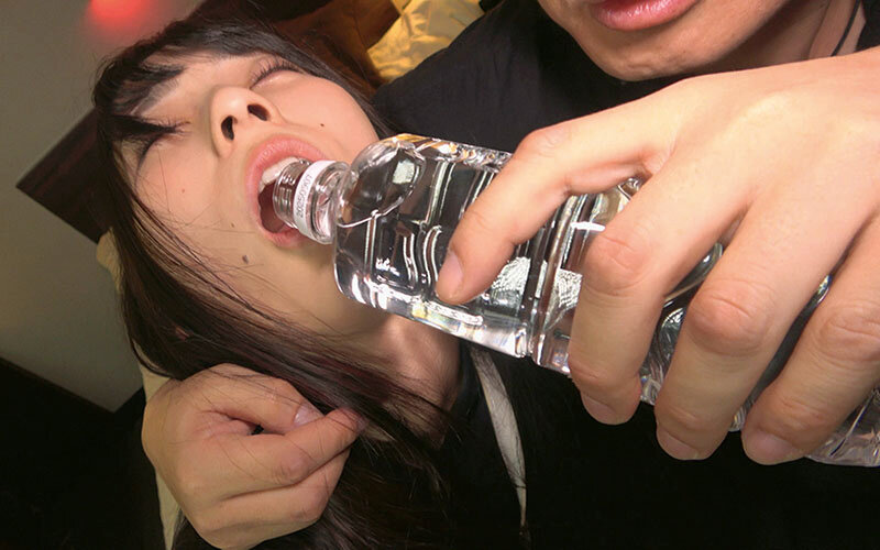 飲み過ぎて終電逃した子をナンパしてお持ち帰り朦朧●