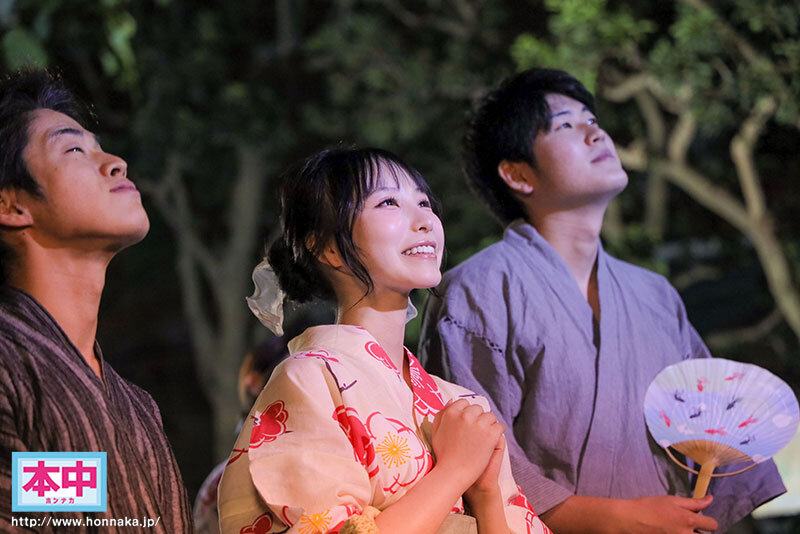 花火大会の夜、狂わせた突然の大雨 幼馴染のクラスメイトと駆け込んだラブホ相部屋雨宿り中出し 香水じゅん