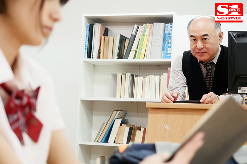 女子生徒淫湿調教レ●プ 制服マニアの中年男たちにひたすら犯●れ続けて… 吉良りん